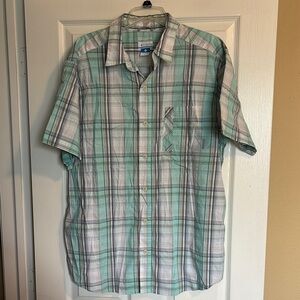 Columbia men’s white and blue short sleeve button down shirt size XL
